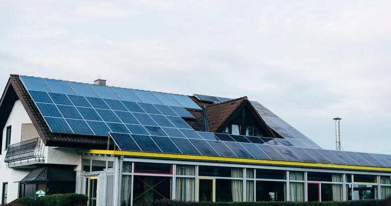 Certificat Energetic 2026: Ghid Complet Vânzare și Închiriere