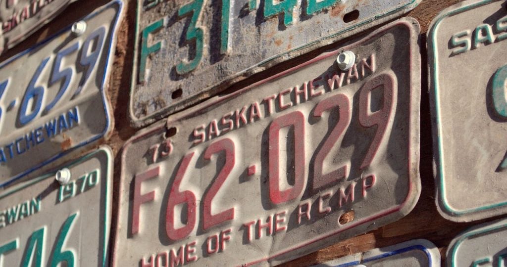 Obținere Numere Roșii 2026: Acte, Taxe și Ghid Complet