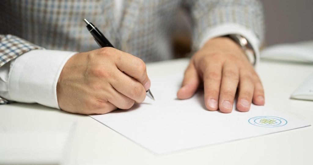 Acte Necesare Pensie Limită Vârstă 2026: Ghid Dosar Stat
