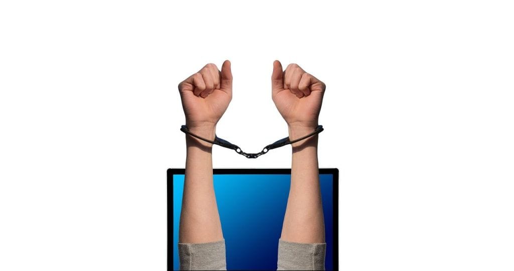 Cum cumperi în siguranță de pe site-urile de anunțuri în 2026